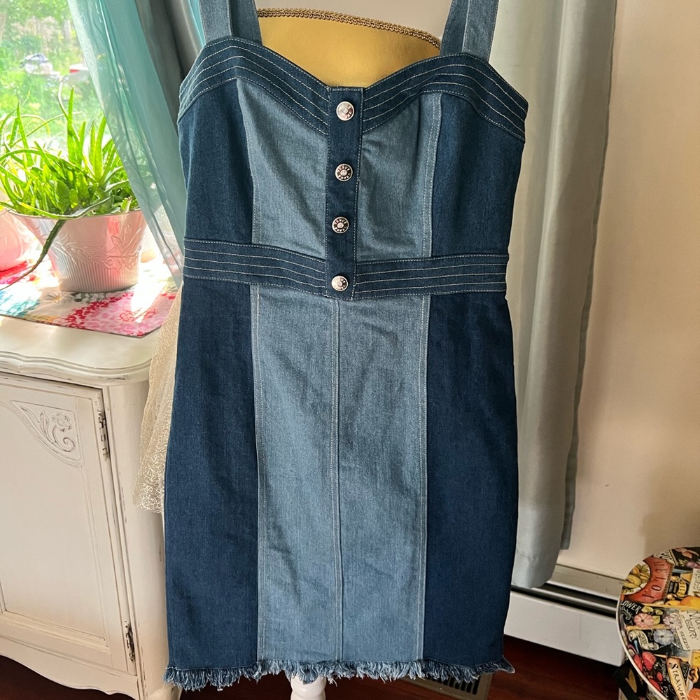 Venus Jean dress size 10